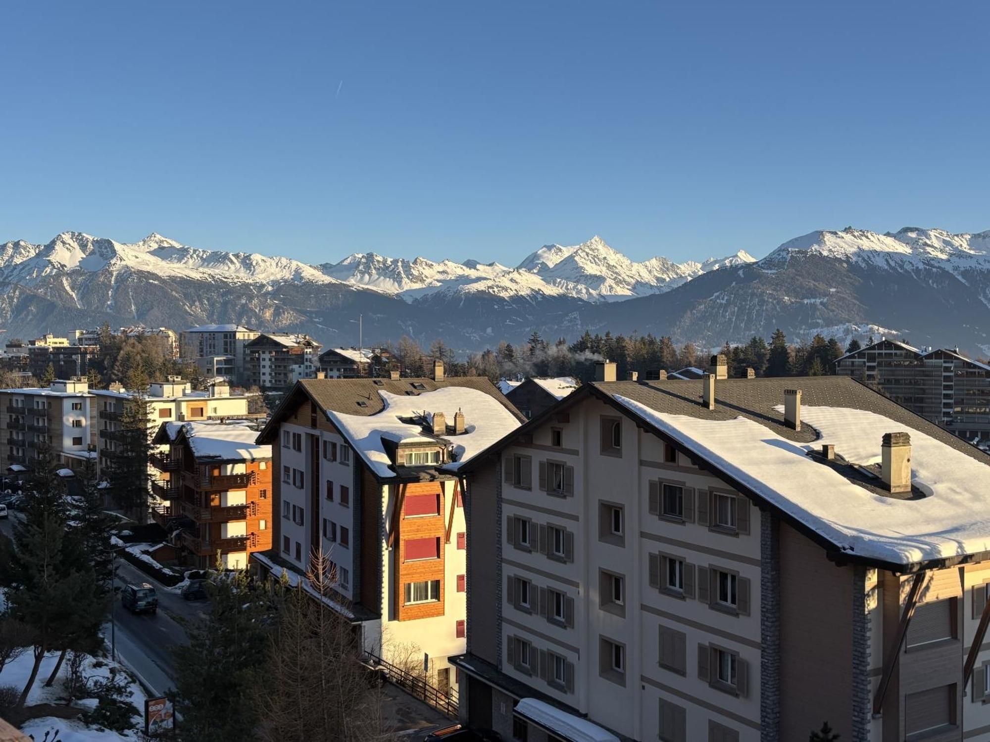 شقة L'Eperon Center Crans Wonderful View المظهر الخارجي الصورة