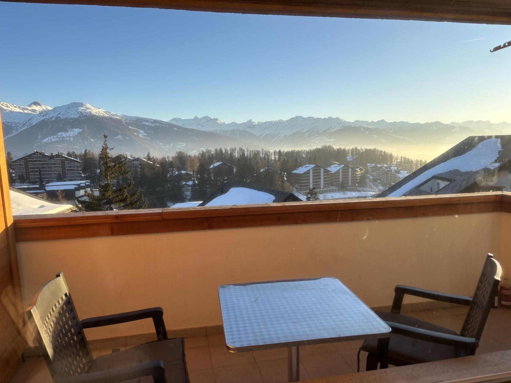 شقة L'Eperon Center Crans Wonderful View المظهر الخارجي الصورة